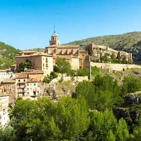 Mirador De Palacios- Centrico Con Vistas Y Parking Cerca Albarracín