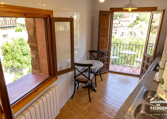 Mirador De Palacios- Centrico Con Vistas Y Parking Cerca Appartement Albarracín